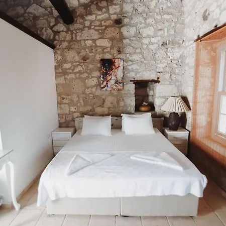 Kro Tashmahal Çeşme