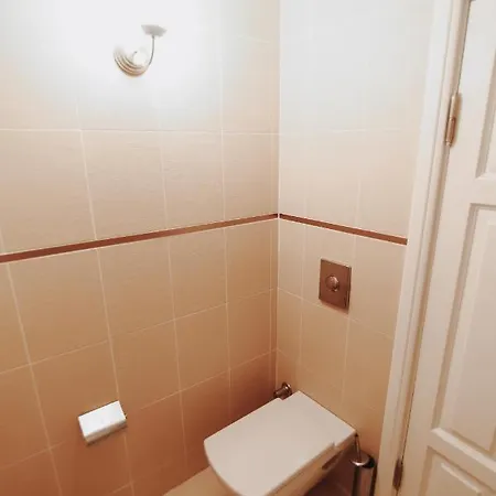 Kro Tashmahal Çeşme